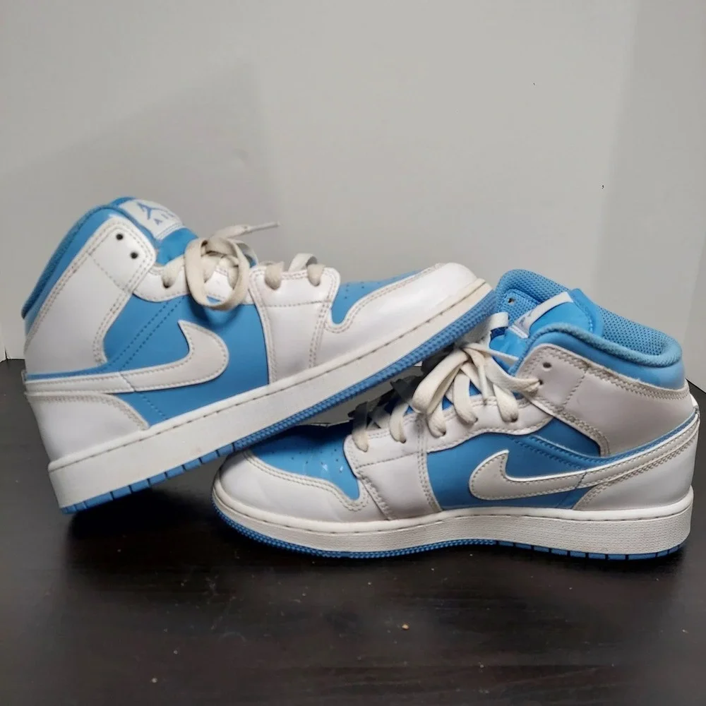 Jordan Nike Air Jordan 1 Mid Shoes Youth Size 6.5Y Blue White UNC FZ3933-114